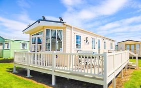 Big Skies Platinum Plus Holiday Home With Wifi, Netflix, Dishwasher, Decking