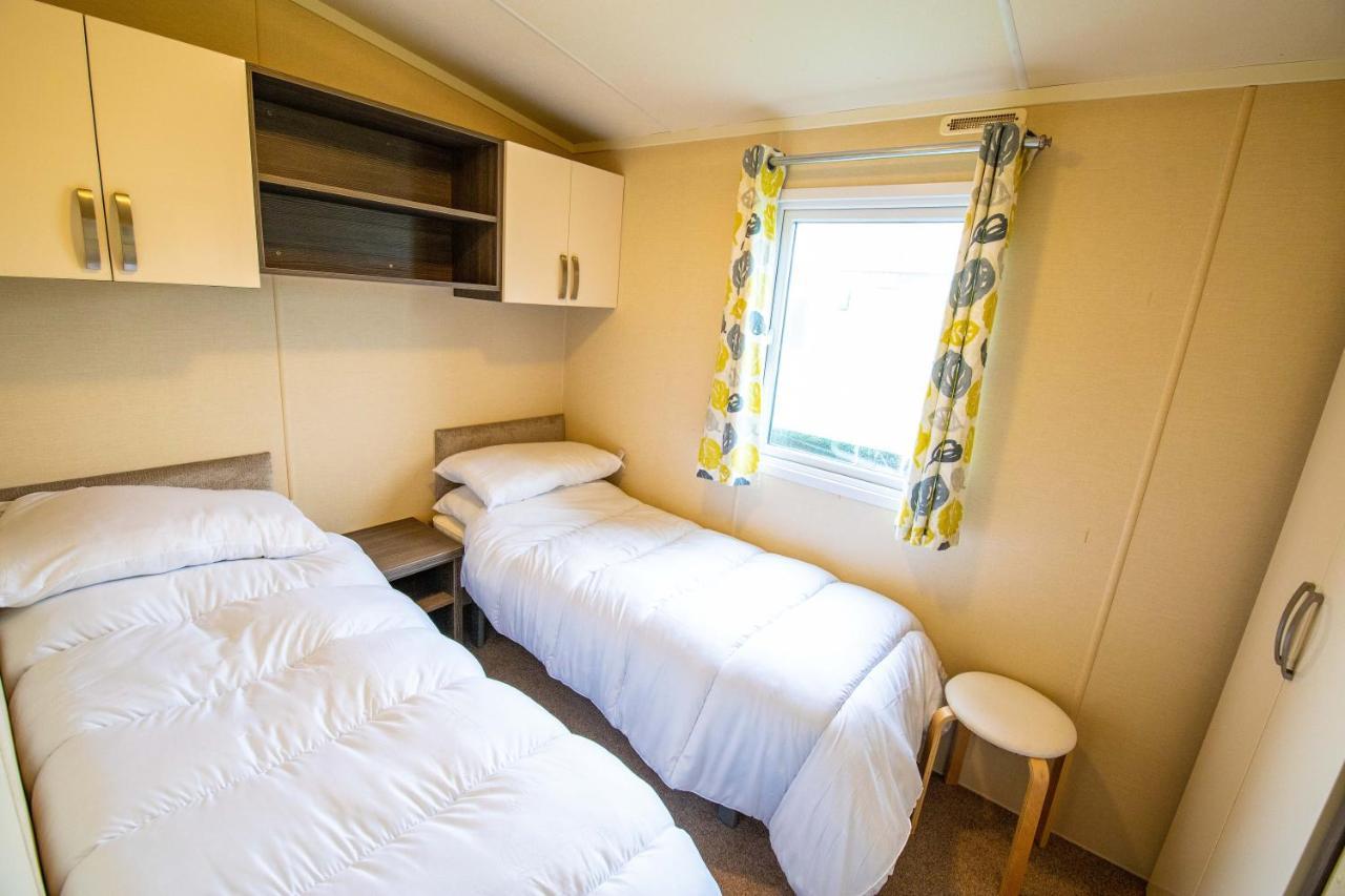 Big Skies Platinum Plus Holiday Home With Wifi, Netflix, Dishwasher, Decking Camber Exterior photo