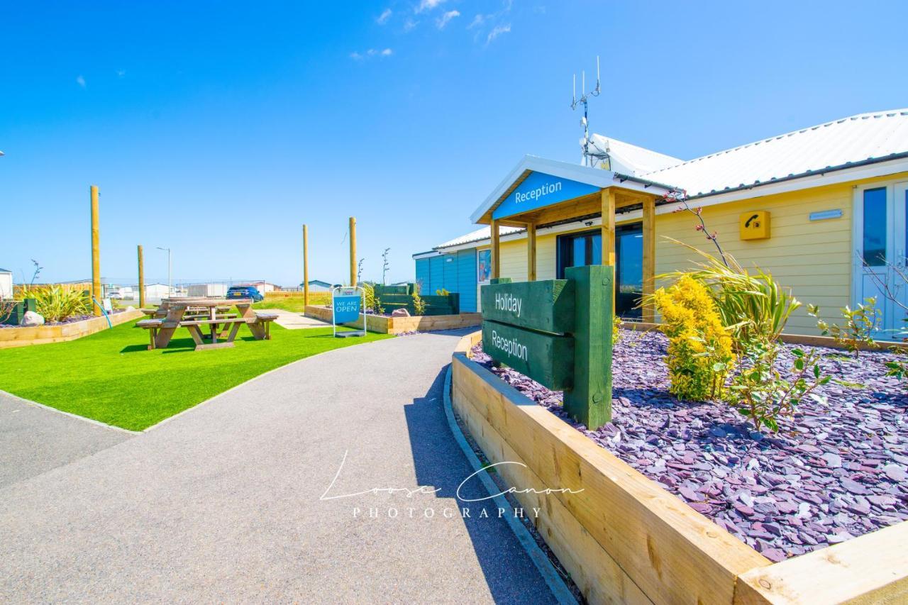 Big Skies Platinum Plus Holiday Home With Wifi, Netflix, Dishwasher, Decking Camber Exterior photo